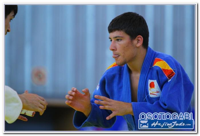 CEU2011 200039